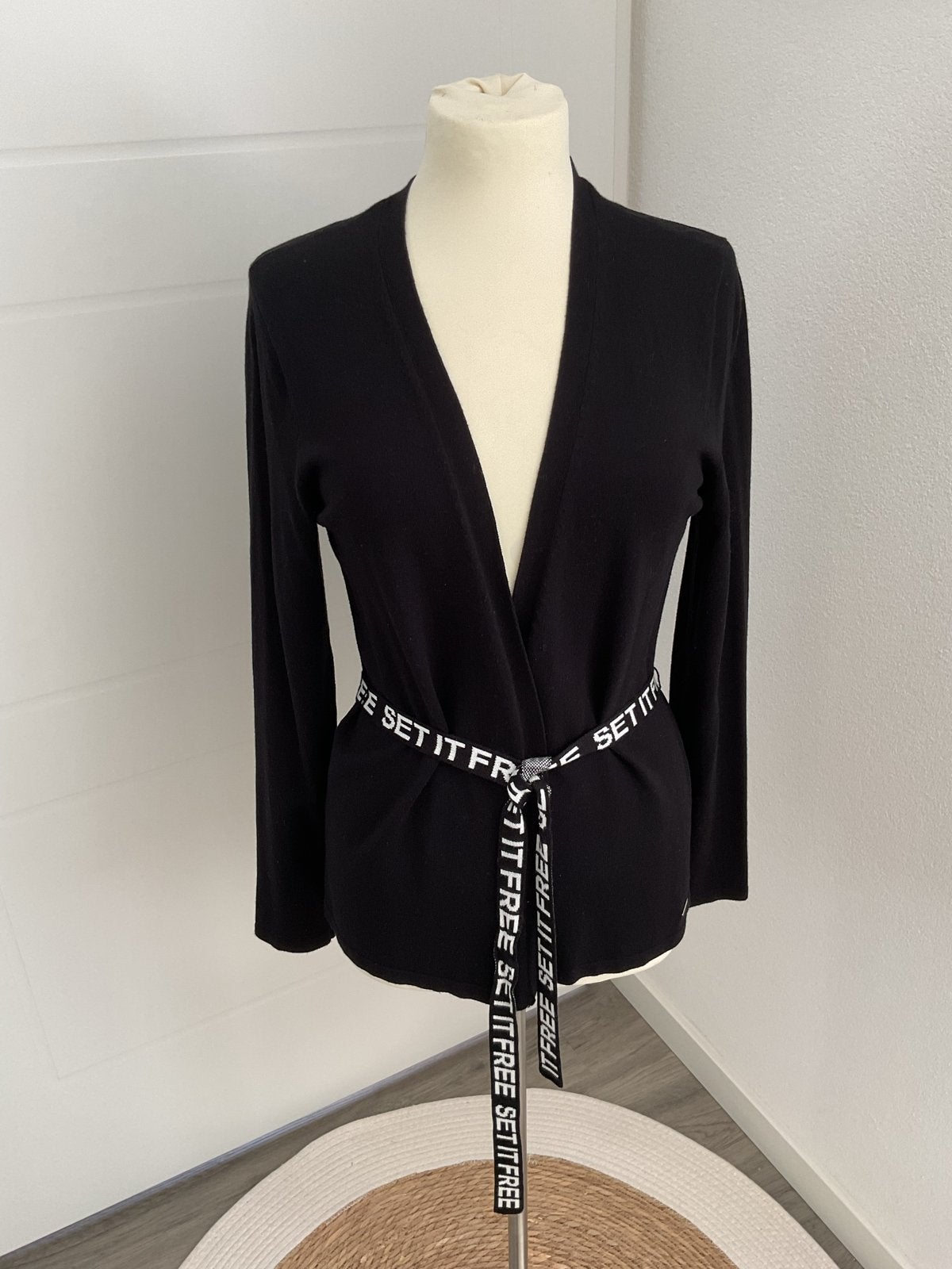 Taifun / prachtig - nieuw vest met ceintuur/ maat m, Verzenden, Nieuw, Maat 38/40 (M), Zwart