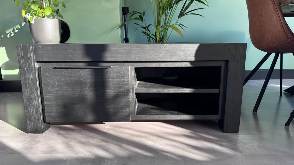Zwart houten tv-meubel met lade en open vakken, Ophalen, Gebruikt, 100 tot 150 cm, Modern, Industrieel