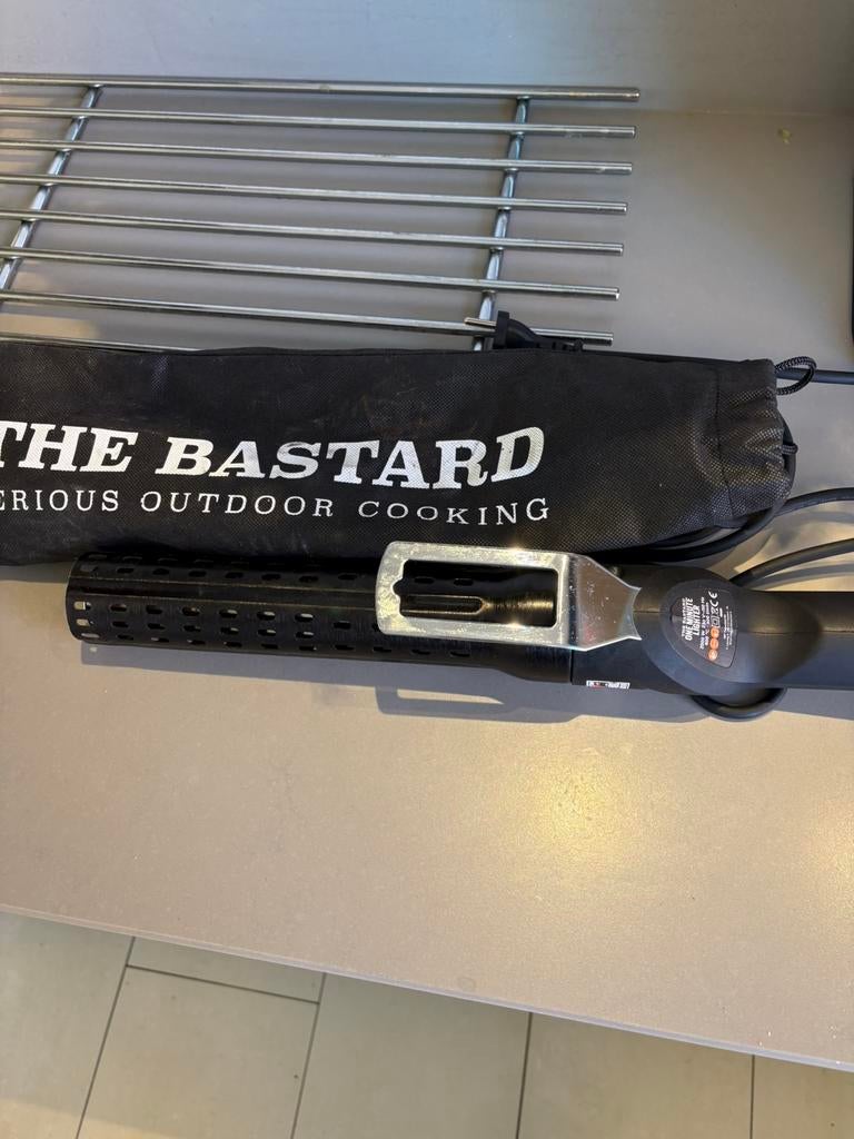 The Basterd One Minute Lighter, Ophalen of Verzenden, Zo goed als nieuw
