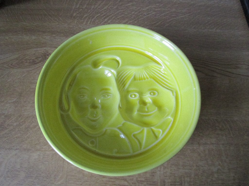 Max & Moritz puddingvorm, uit de jaren 70. Vintage, Geel, Ophalen of Verzenden, Steen/keramiek, Overige typen
