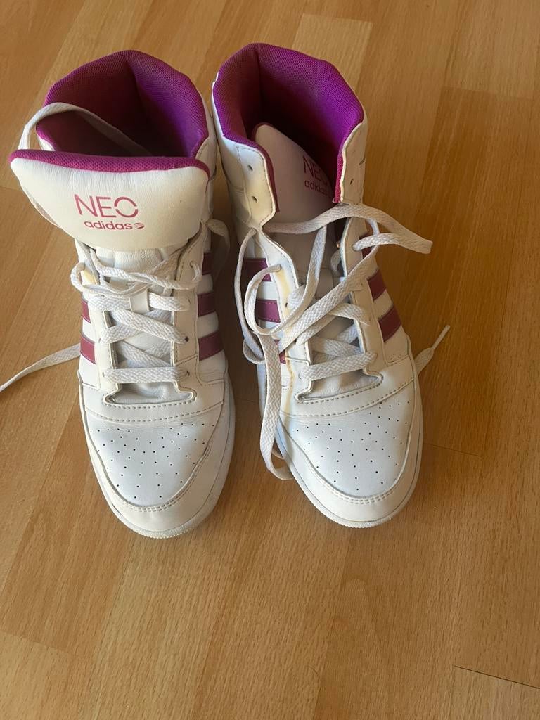 Adidas NEO sneakers maat 39 met paarse accenten, Ophalen of Verzenden, Gedragen, Wit, Sneakers of Gympen