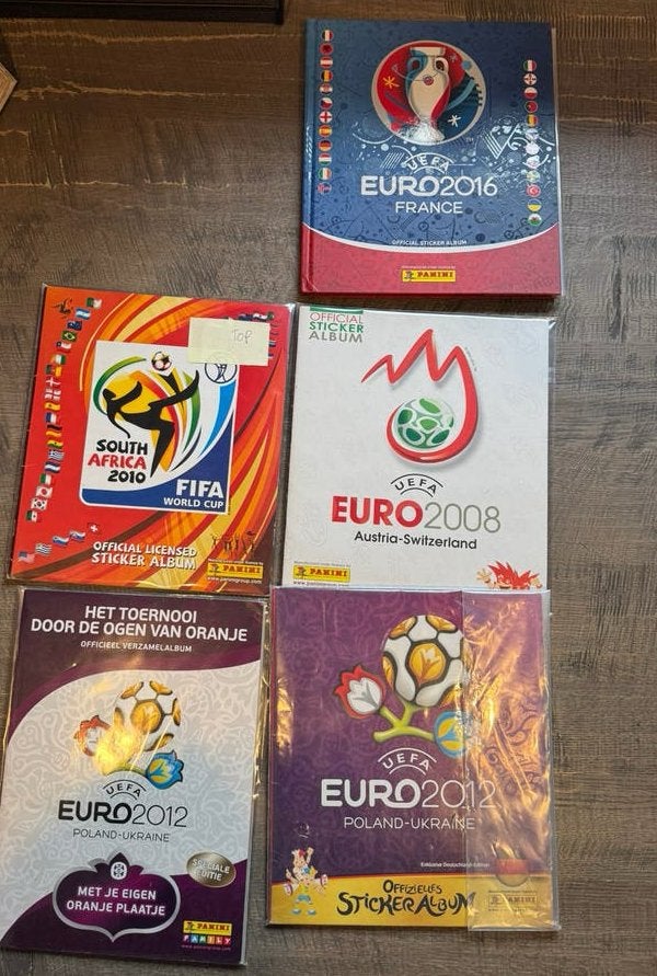 Panini wk/ ek voetbal aticker albums compleet, Ophalen of Verzenden, Zo goed als nieuw, Meerdere stickers