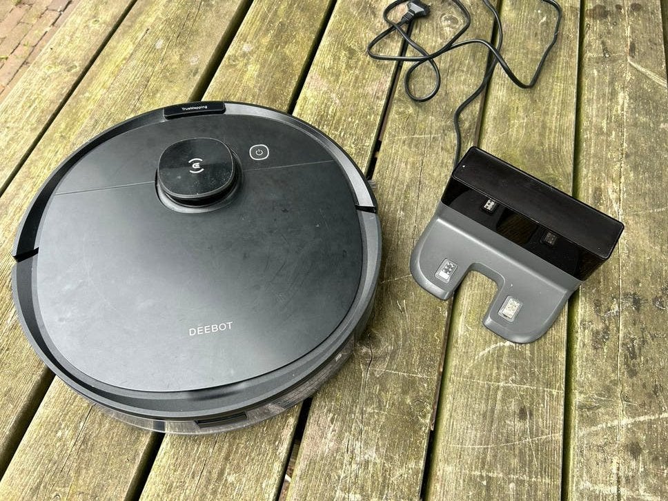 Deebot robotstofzuiger met dweilfunctie, Witgoed en Apparatuur, Stofzuigers, Gebruikt, Robotstofzuiger, Ecovacs, Dweilfunctie