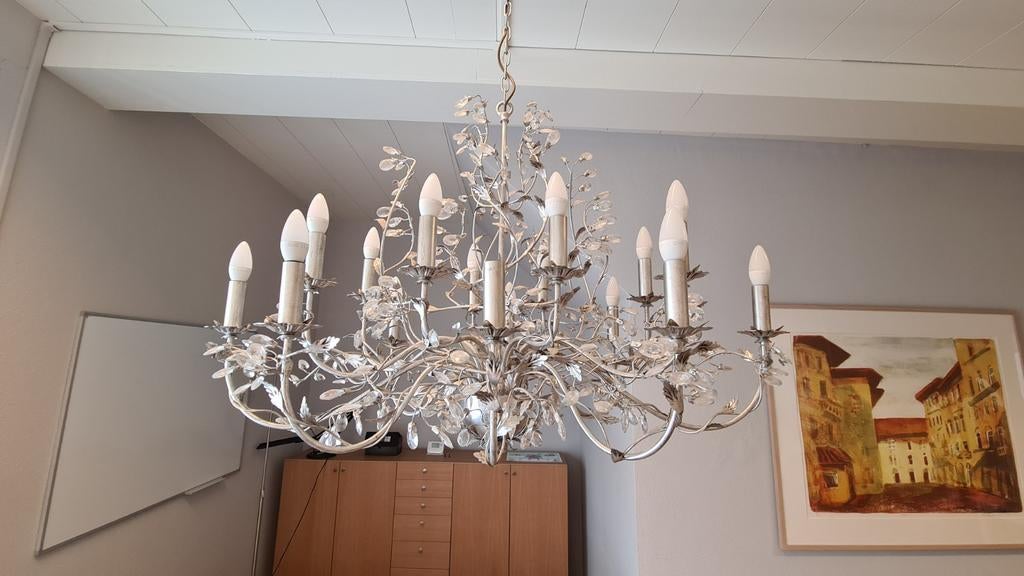 Prachtige Kroonluchter met Kristallen en Bladmotief, Ophalen of Verzenden, Gebruikt, Glas, Klassiek, Barok, Romantisch