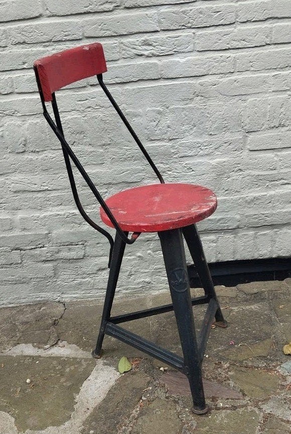 Rowac  industriële fabriekskruk met rugleuning - Rood/Zwart, Ophalen