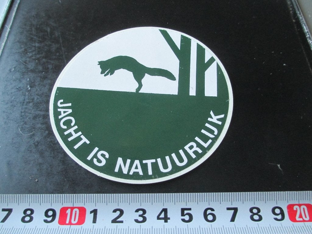 sticker Jacht is natuurlijk  JACHTPOST, Ophalen, Zo goed als nieuw