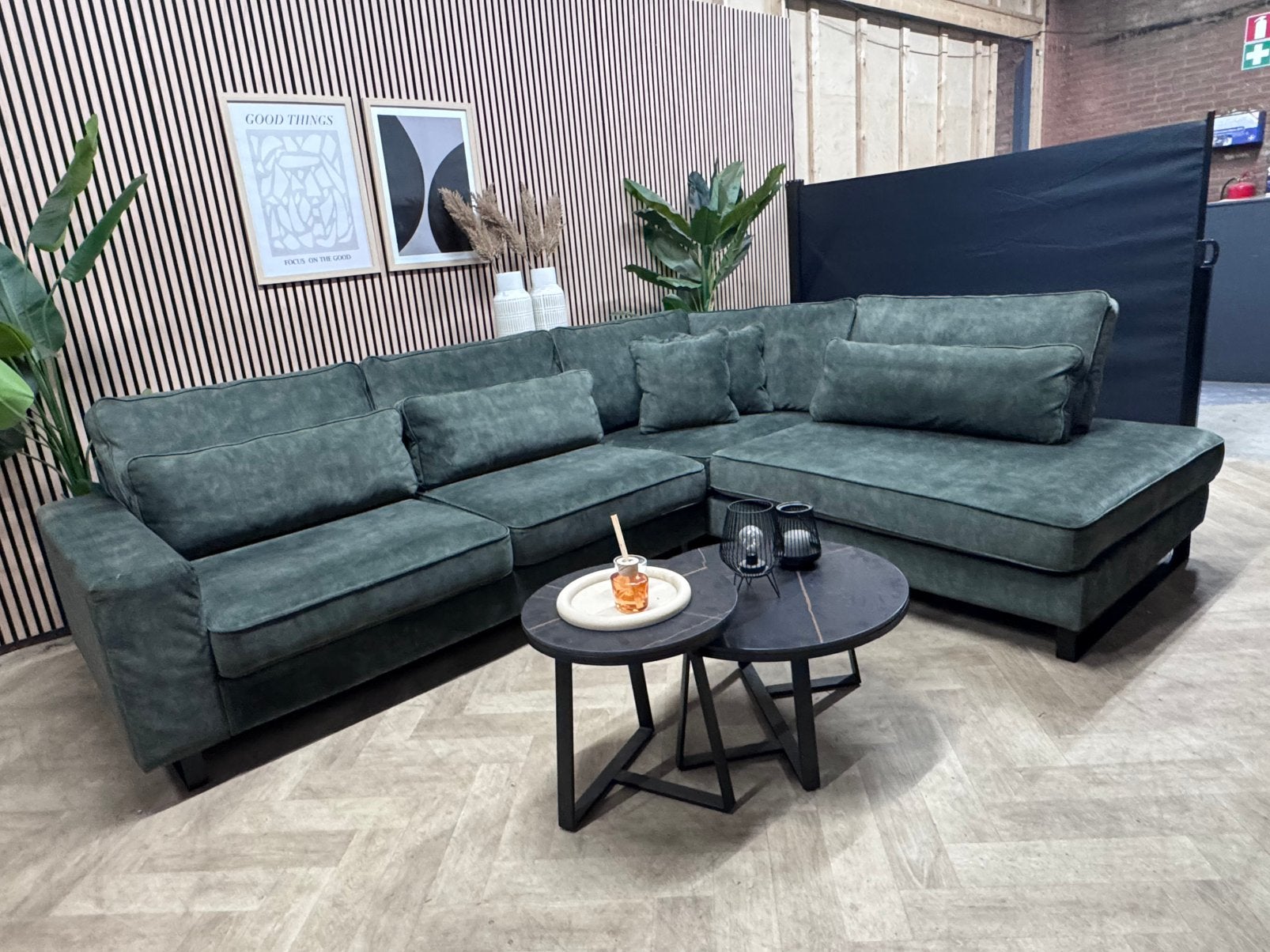 ZGAN Luxe Velvet Velours Hoekbank - Groen - 310 x 250, -, -, Luxe velvet velours hoekbank loungebank groen plofbank, Hoekbank