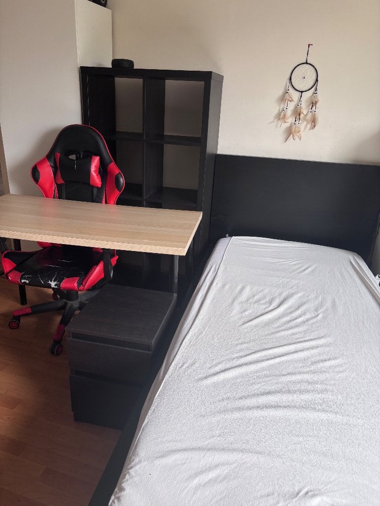 Kinder kamera, tafel, bed, openkast, Zwart, Ophalen, Gebruikt, IKEA