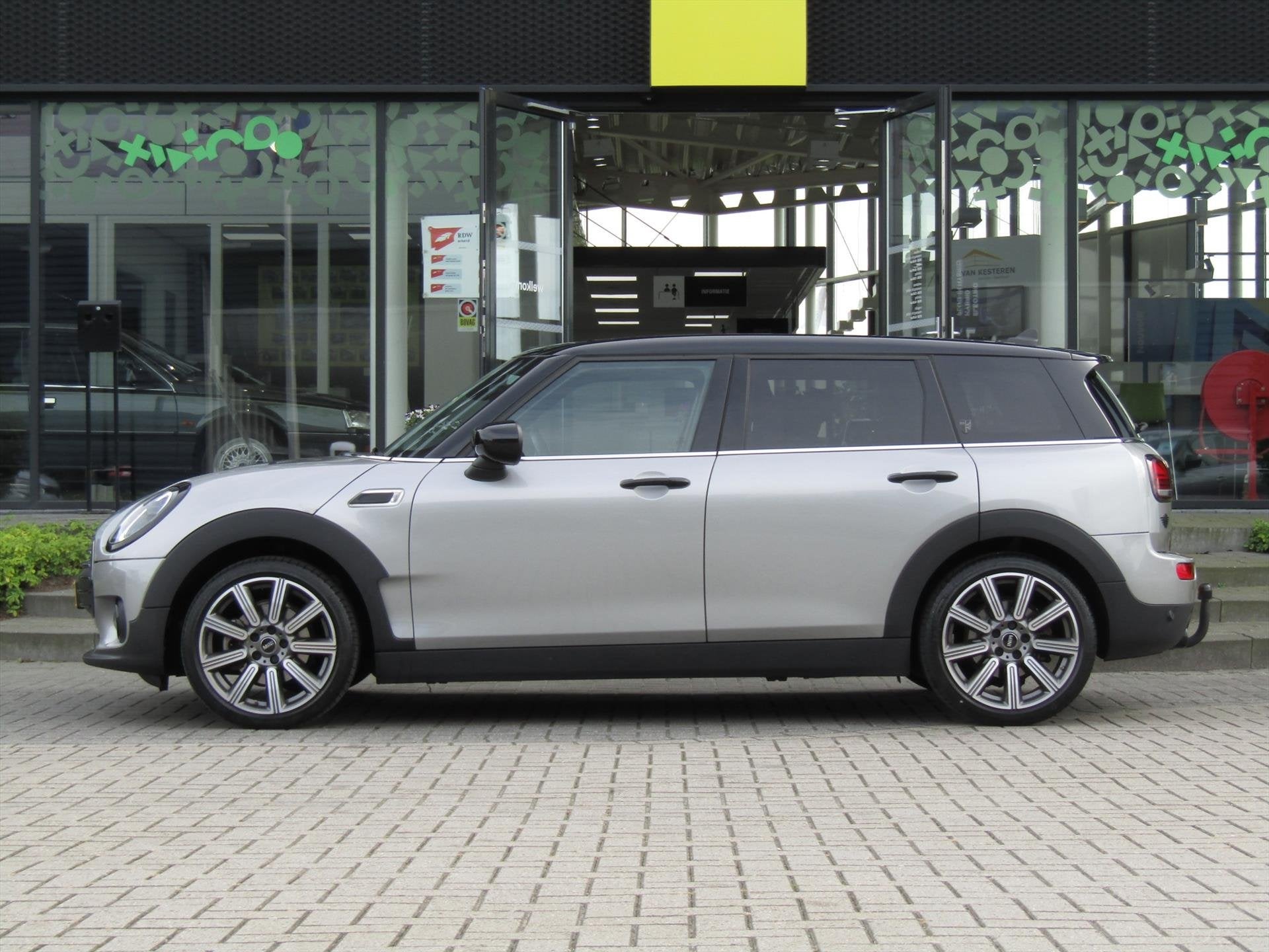 MINI Mini Clubman (f54) 1.5 136pk Aut Cooper Mini Yours / Na, Auto's, 136 pk, Gebruikt, 715 kg, Zilver of Grijs