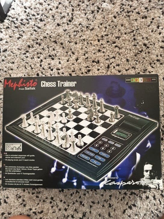 Mephisto Schaakcomputer met Emotie Display, Een of twee spelers, Ophalen, Nieuw, Mephisto