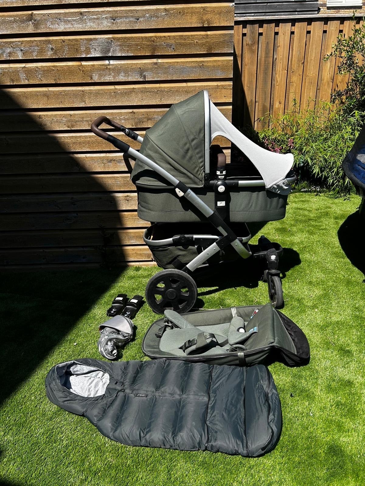 Joolz Geo 2 kinderwagen all inclusive, Zo goed als nieuw, Combiwagen, Met reiswieg, Ophalen