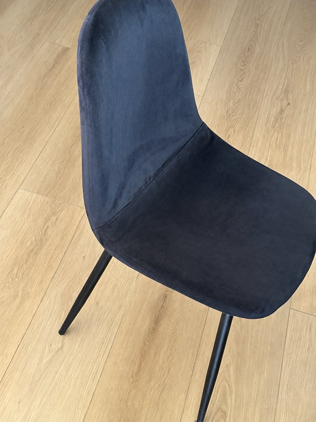 Ovale eettafel met 8 stoelen - Mango hout en zwart fluweel, Huis en Inrichting, Tafels | Eettafels, Ophalen, Gebruikt, 100 tot 150 cm