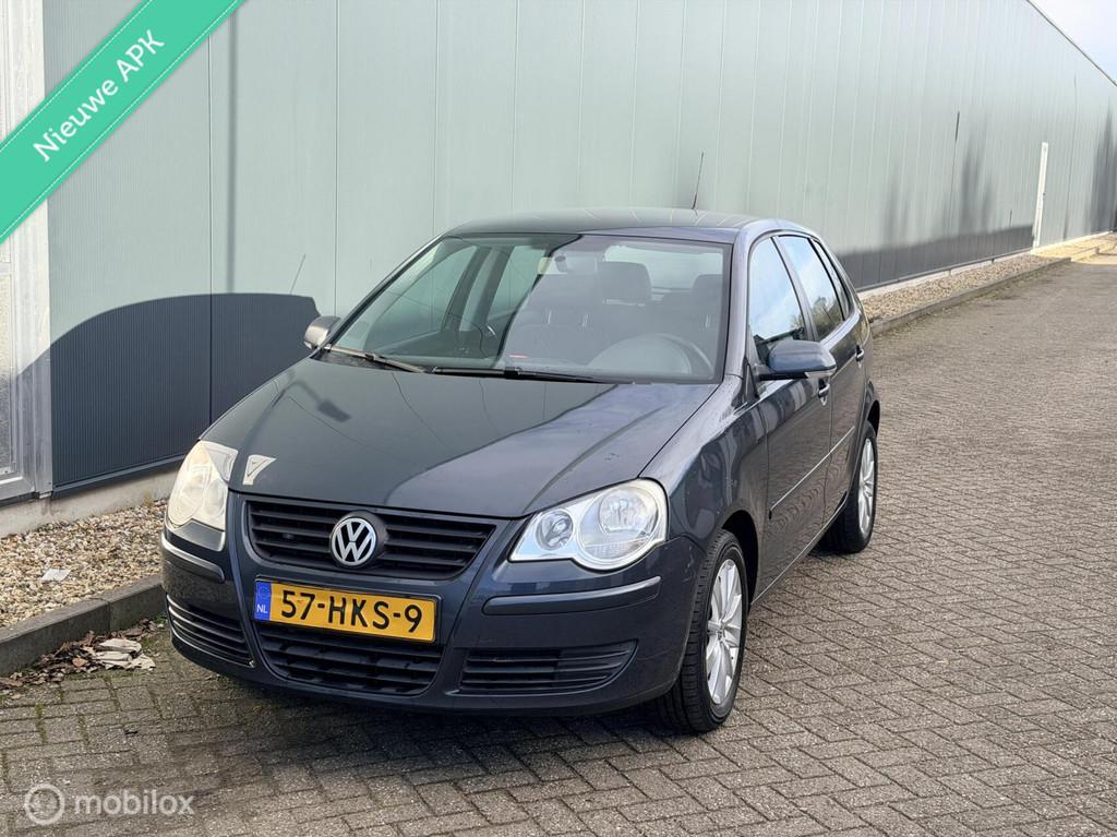 Volkswagen Polo 1.6-16V Comfortline NAP/APK/CRUISE/AIRCO, Voorwielaandrijving, 4 cilinders, Blauw, 1006 kg