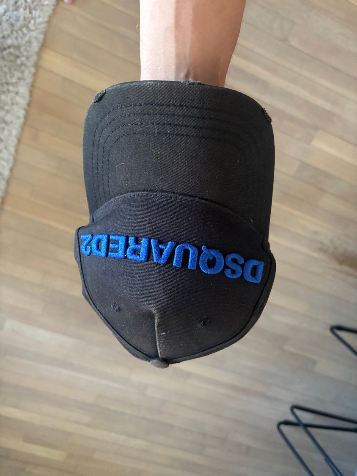 Dsquared2 pet zwart met blauw logo, Ophalen of Verzenden, Gedragen, One size fits all, Pet