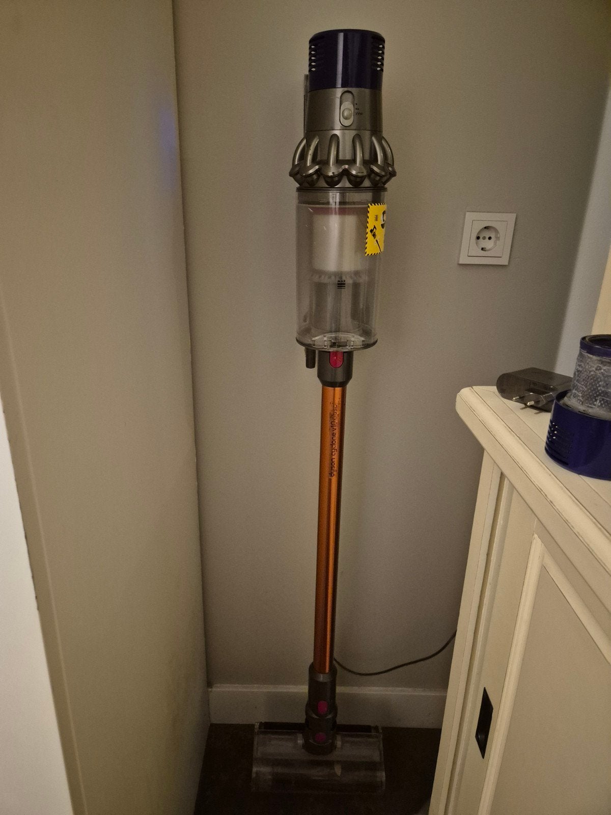 Dyson cyclonen v10 (werkt maar niet naar behoren), Ophalen of Verzenden