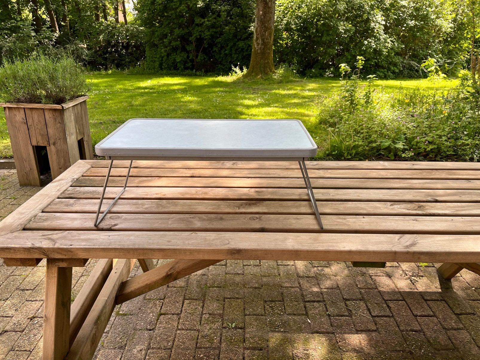 Kleine inklapbare lallemand picknick tafel, Ophalen of Verzenden, Gebruikt, Campingtafel