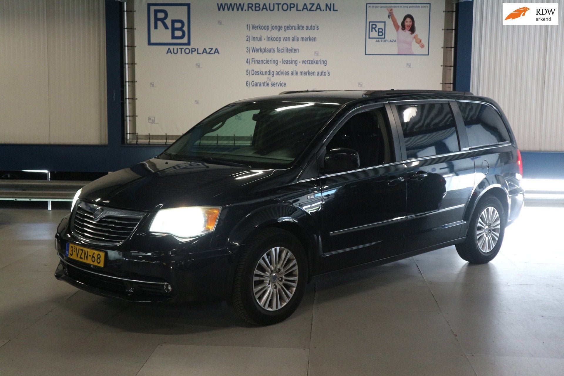 Lancia Voyager 2.8 MultiJet Silver / VAN / BEDRIJFSWAGEN / A, Auto's, Euro 5, Gebruikt, 4 cilinders, 163 pk