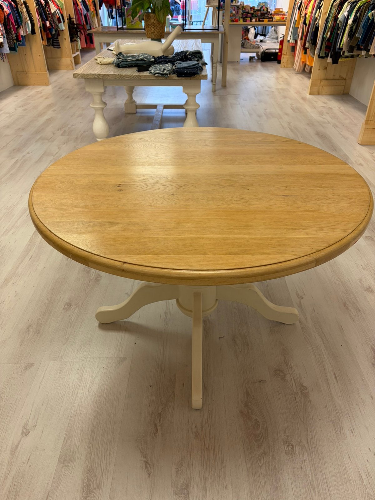 Ronde houten tafel, Huis en Inrichting, Tafels | Eettafels, Ophalen, Geen idee, Rond, Zo goed als nieuw