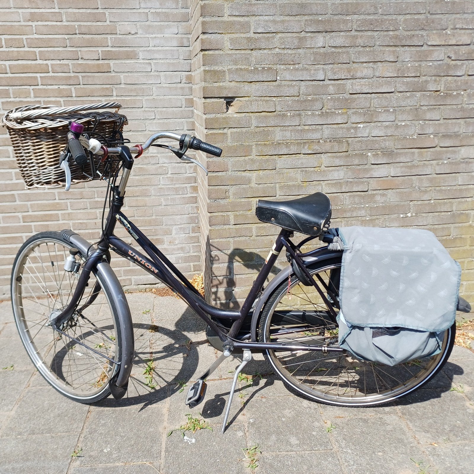 Damesfiets in redelijke staat, Gebruikt, Versnellingen, Trommelrem, Ophalen