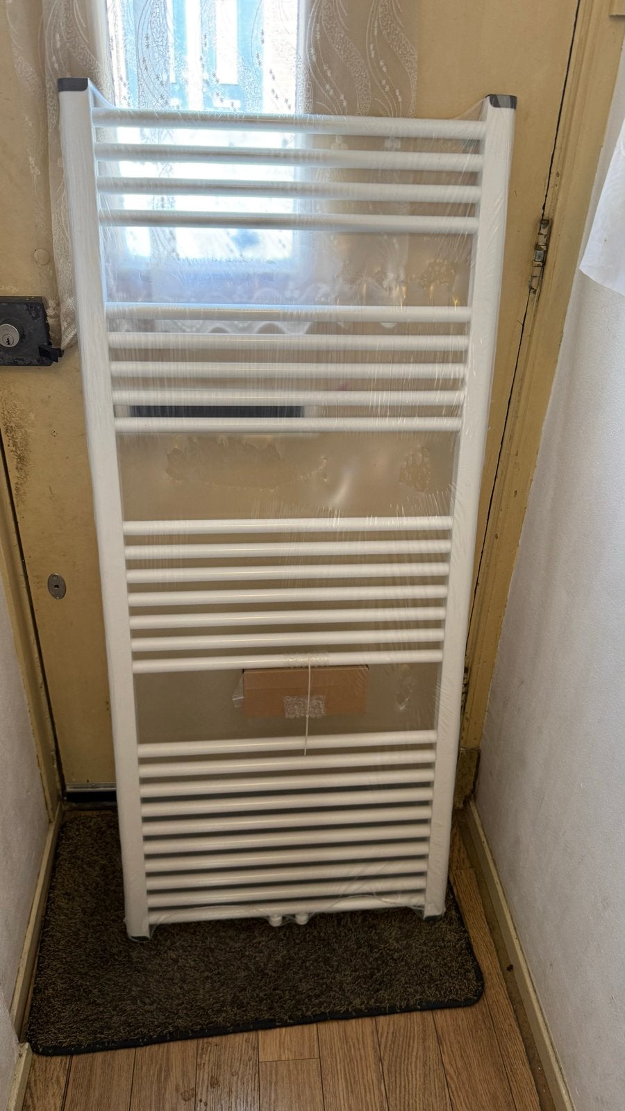 Nieuwe Handdoekradiator 1400x600mm - Wit, Ophalen, Radiator, Nieuw, 60 tot 150 cm