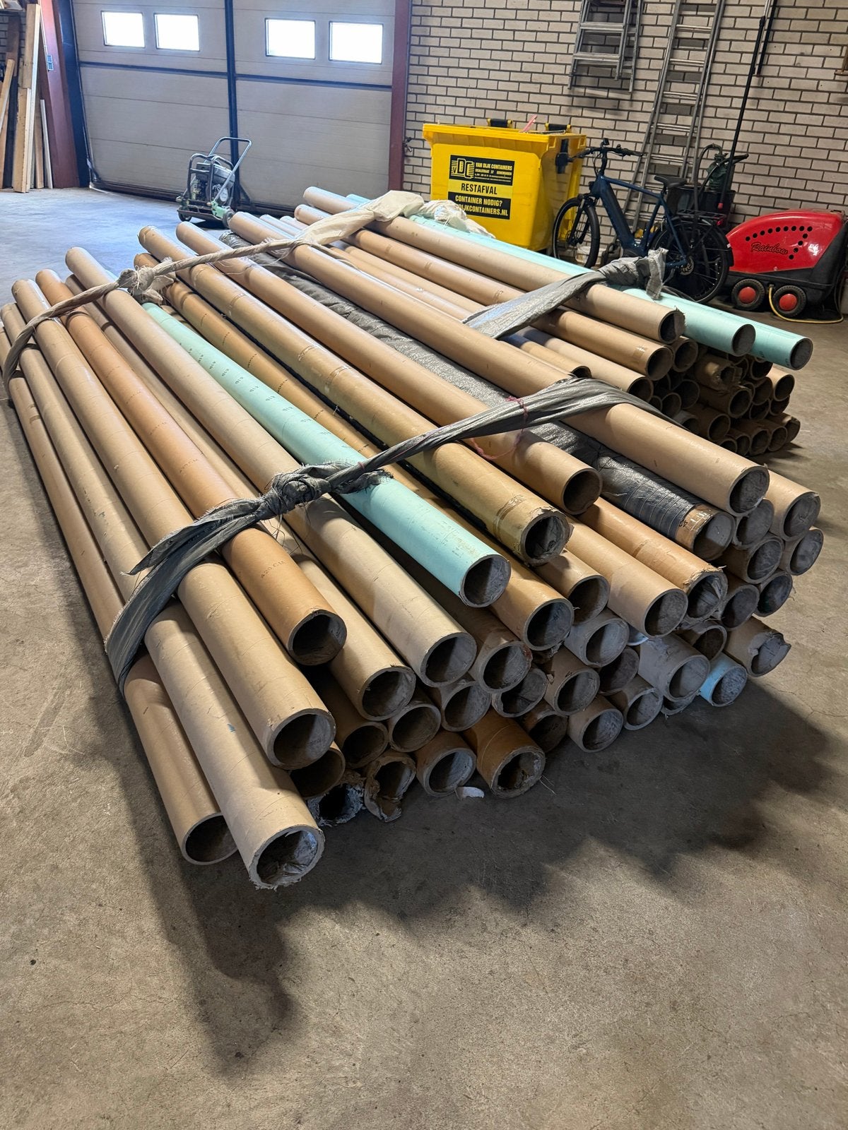 Dikke kartonnen kokers 4.20 meter lang, Ophalen, Gebruikt, 100 cm of meer, 60 cm of meer