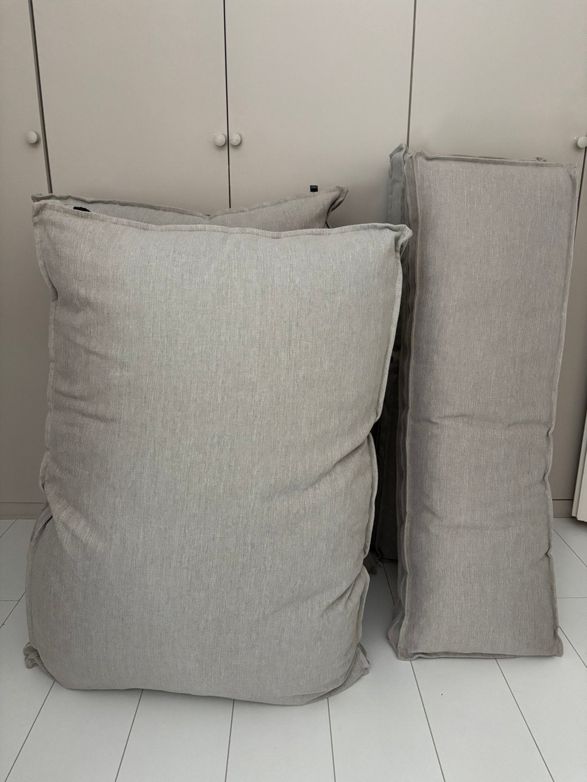 Lounge kussens Karwei zand kleur, Ophalen, Gebruikt
