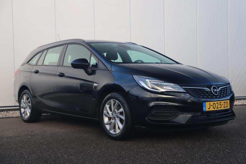 Opel Astra Sports Tourer 1.2 Edition 110PK 16 inch LMV Navig, Voorwielaandrijving, Stof, Gebruikt, 1199 cc