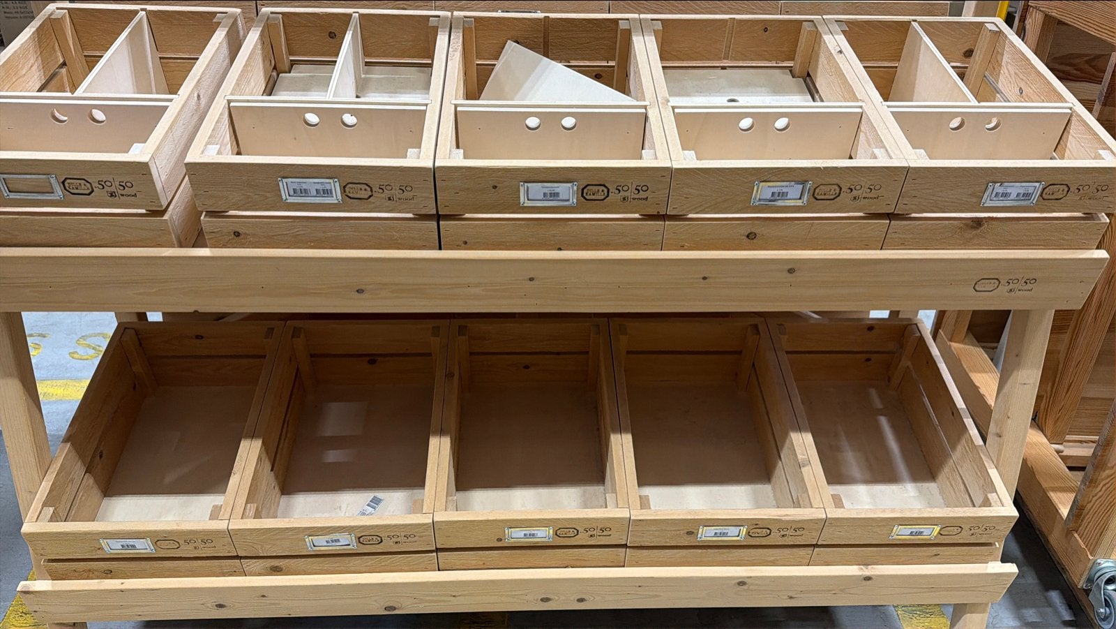 Houten displayrek met bakken - Ideaal voor winkel, Huis en Inrichting, Kasten | Stellingkasten, Ophalen, Gebruikt