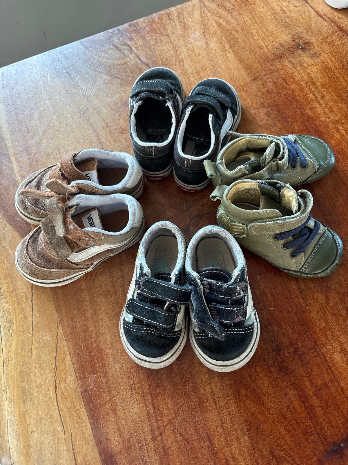 3 paar Vans schoentjes 1xleren schoenen met rits/klittenband, Gebruikt, Schoenen, Ophalen of Verzenden, Jongen