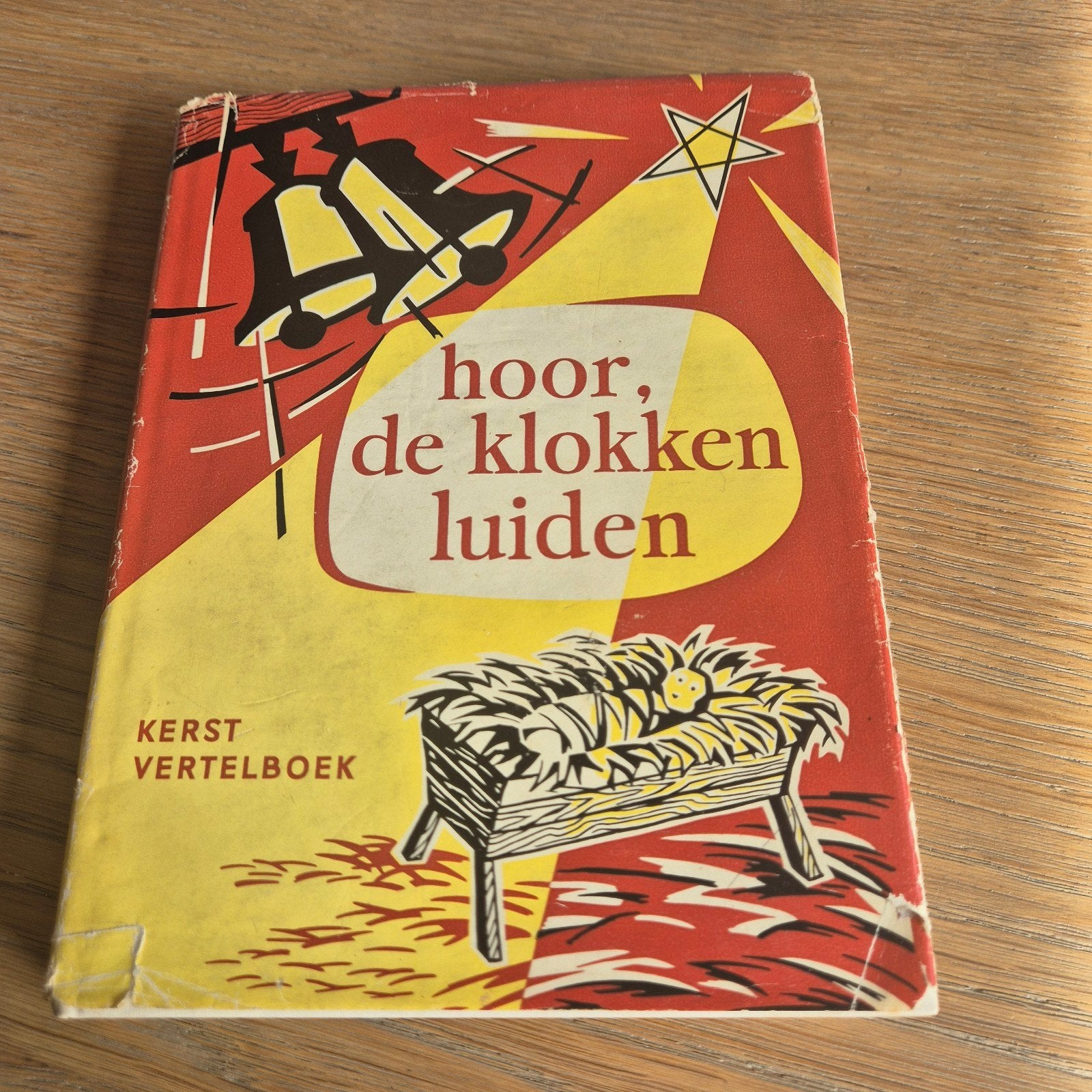 Hoort, de klokken luiden - Kerstvertelboek, Ophalen of Verzenden, Gelezen, Diverse auteurs, Fictie algemeen