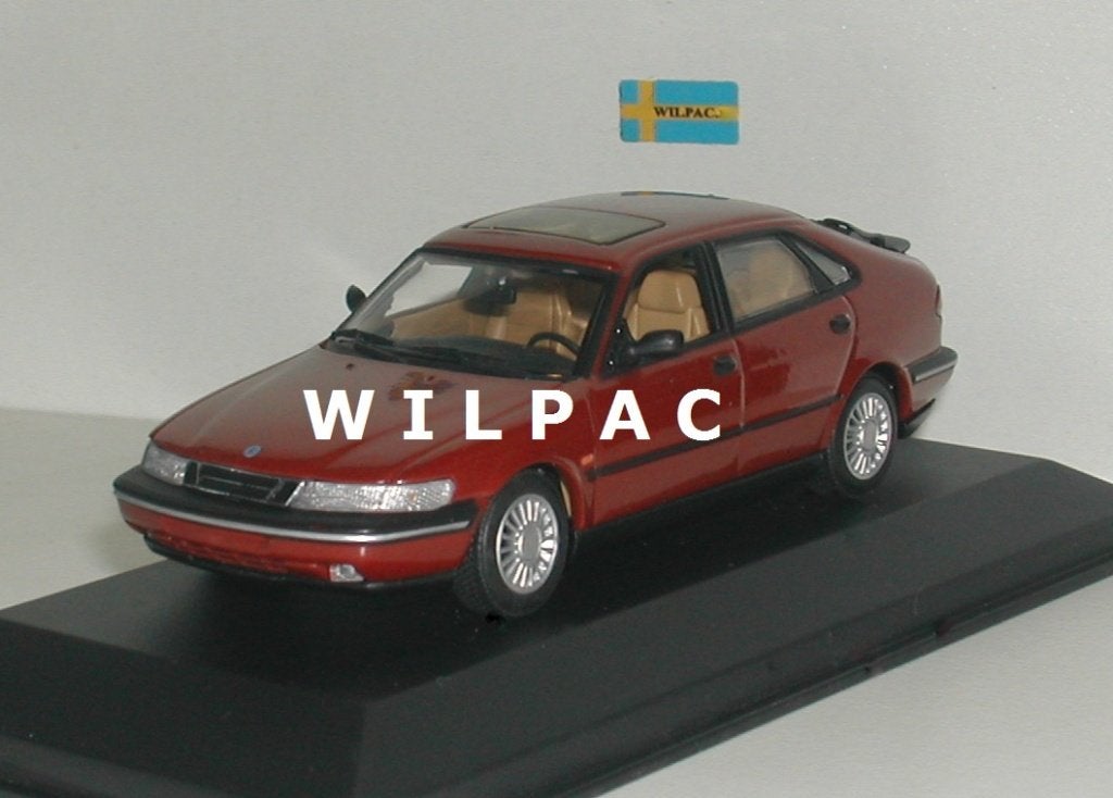 Minichamps. Saab 900 saloon aubergine metallic 1995 in 1:43., Ophalen of Verzenden, Nieuw, Auto, MiniChamps