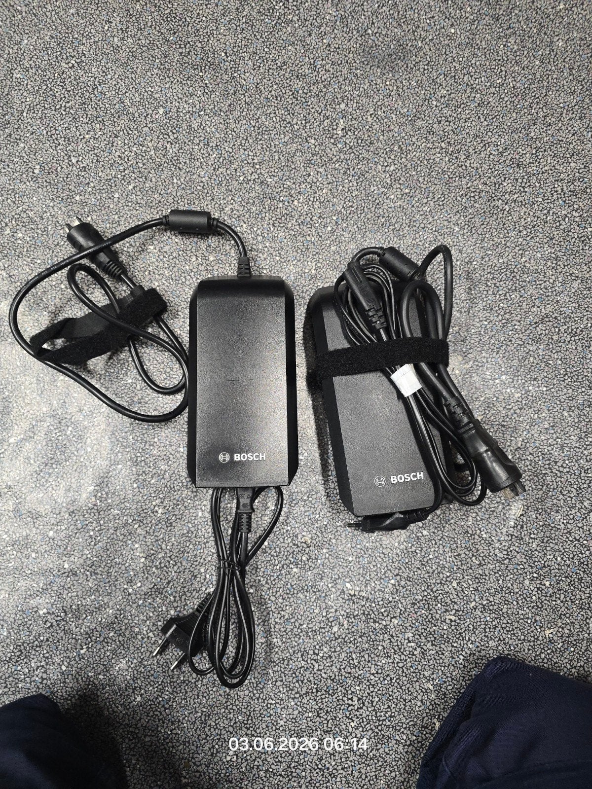 Oplader Bosch 4A elektrische fiets 70 euro 6A 90 euro, Fietsen en Brommers, Ophalen, Zo goed als nieuw