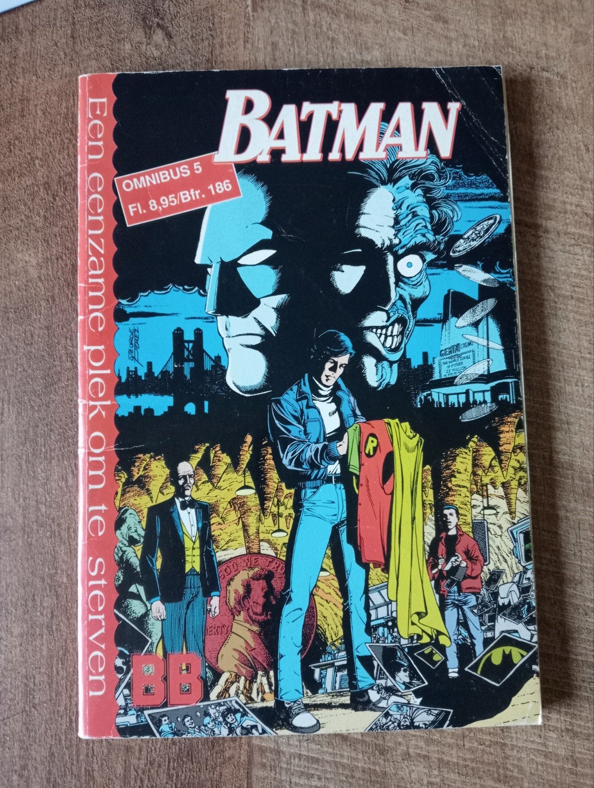 Batman Omnibus 5: Een eenzame plek om te sterven, Boeken, Eén stripboek, Ophalen of Verzenden, Gelezen, Diverse