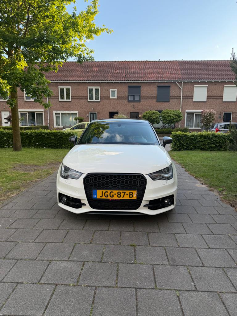 Audi A1 | 1.4 185PK | Schaalstoelen | RS Look | Pano, S-LINE, Auto's, Audi, Open dak, A1, Zwart, 4 cilinders