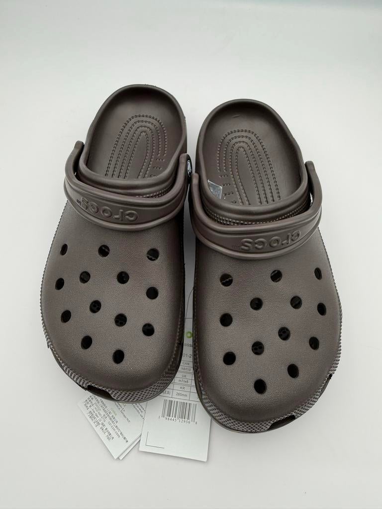 Bruine Crocs Classic Klompen - Maat 41/42 - Unisex, Ophalen of Verzenden, Nieuw, Bruin, Slippers