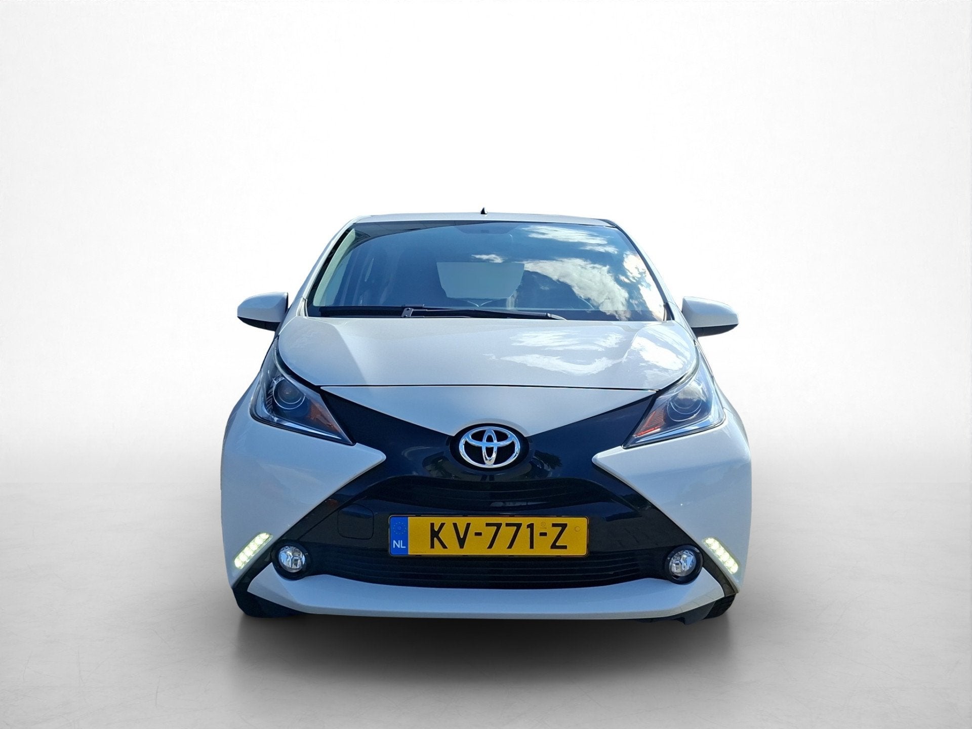 Toyota Aygo 1.0 VVT-i x-play | Airco | Geblindeerde achterru, Voorwielaandrijving, 12 maanden, Stof, Gebruikt