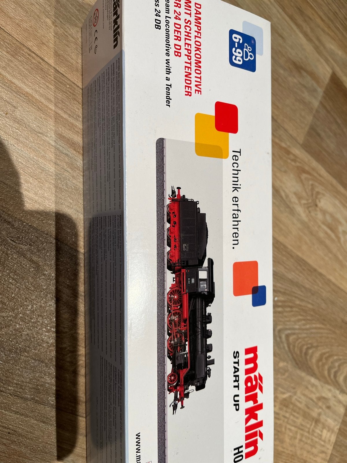 Märklin BR 24 Digitaal met Geluiden en Rookgenerator, Hobby en Vrije tijd, Modeltreinen | H0, Wisselstroom, Locomotief, Nieuw