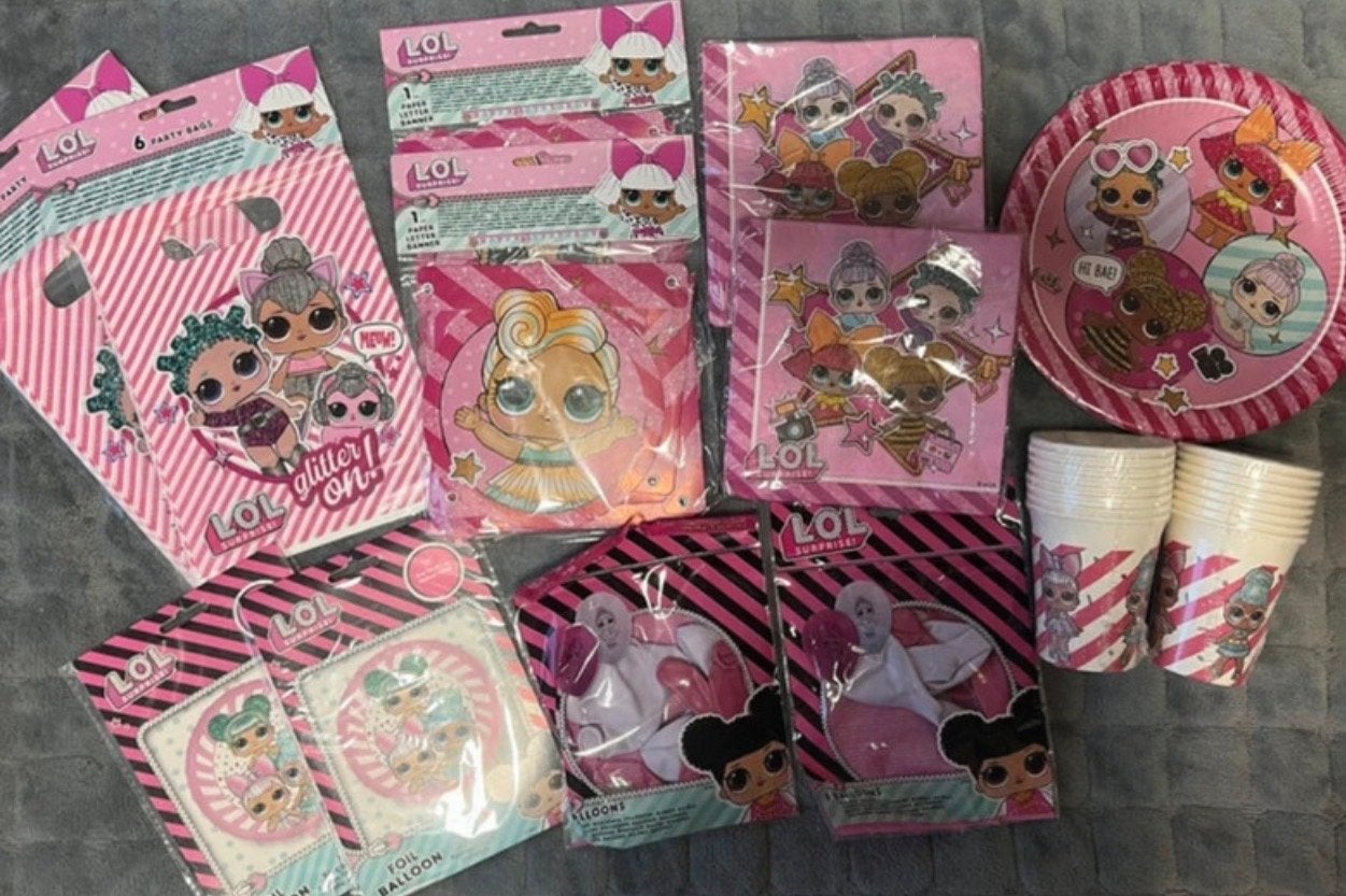 NIEUW, compleet roze feestpakket van LOL Surprise, Hobby en Vrije tijd, Feestartikelen, Ophalen of Verzenden, Nieuw, Feestartikel