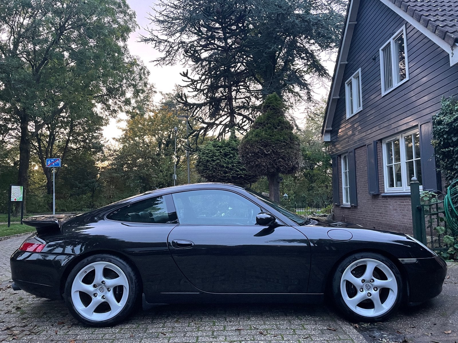 Porsche 911 3.4 Carrera Coupe, Auto's, Achterwielaandrijving, 4 stoelen, Zwart, Leder
