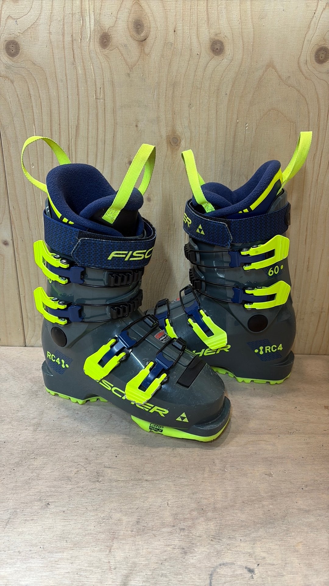 Fischer RC4 Skischoenen, Maat 34 GripWalk. Zo goed als nieuw, Sport en Fitness, Fischer, 100 tot 140 cm, Schoenen, Ophalen of Verzenden