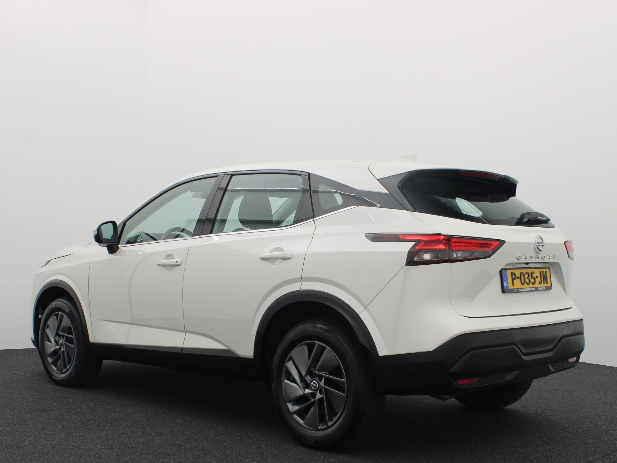 Nissan Qashqai 1.3 MHEV Business Access PARELMOER / CAMERA /, Auto's, Voorwielaandrijving, 1304 kg, Stof, Gebruikt