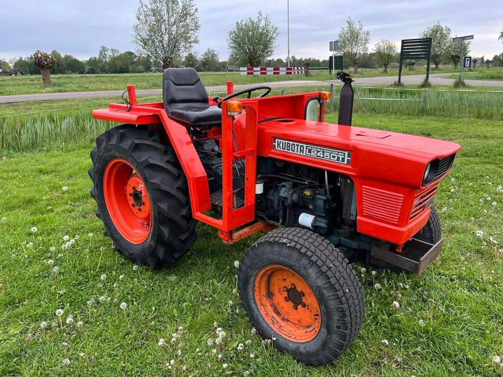 Kubota L245DT Compact Tractor, Zakelijke goederen, Overige merken, Gebruikt, Tot 2500, Ophalen of Verzenden