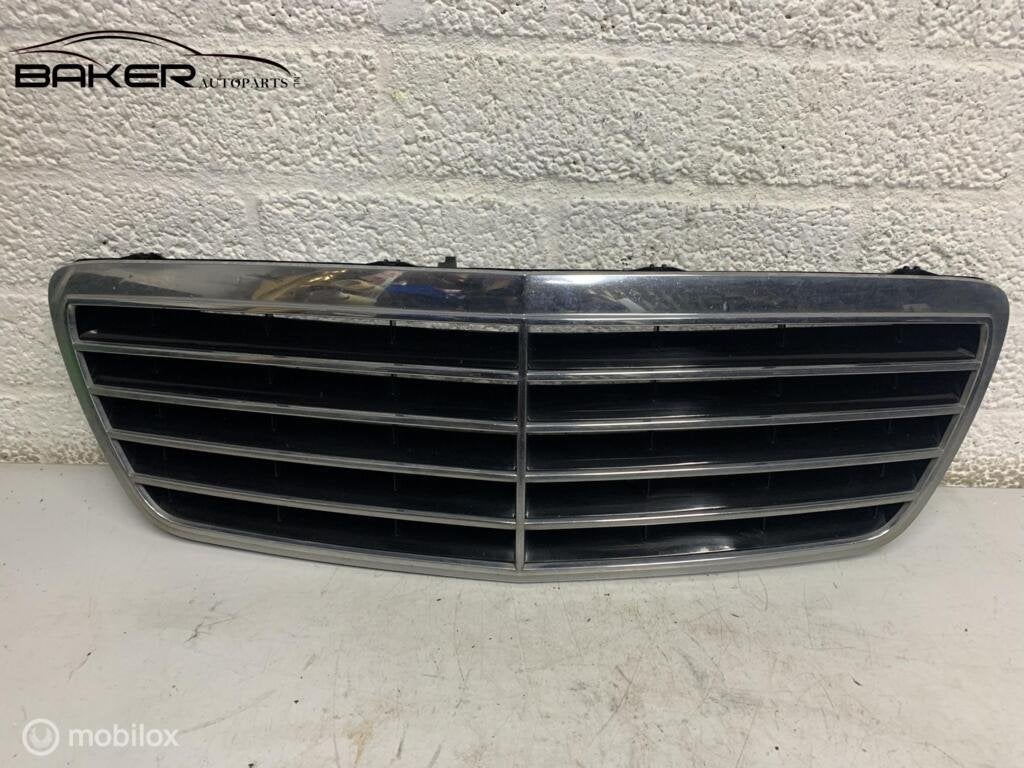 Grill Mercedes E-klasse W210 S211 ('03-'06) 2108800683, Gebruikt, Mercedes-Benz, Ophalen of Verzenden, Mercedes-Benz