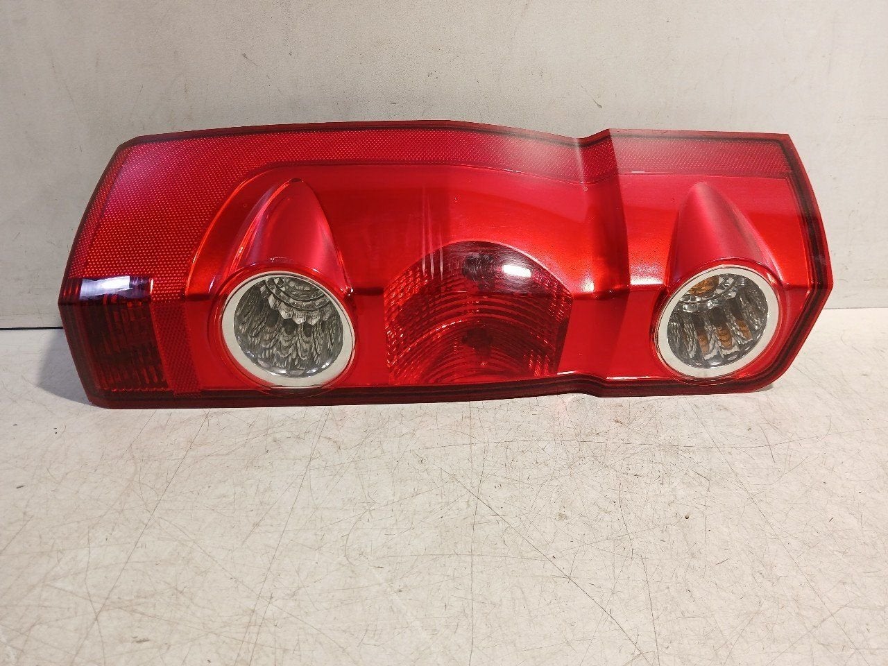 Achterlicht links buiten Volkswagen Crafter, Auto-onderdelen, Verlichting, Onderdelen@venauto.nl, Van der Ven Autorecycling B.V.