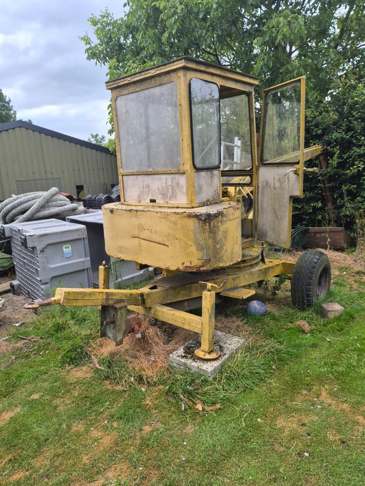 Oude Graafmachine - Opknapper of voor onderdelen, Ophalen