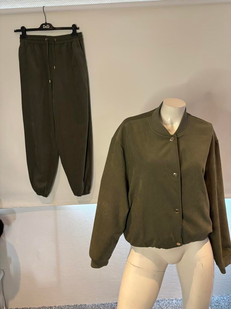 Zara casual broek met bijpassend jasje maat L, Kleding | Dames, Kostuum of Pak, Maat 42/44 (L), Ophalen of Verzenden, Zo goed als nieuw