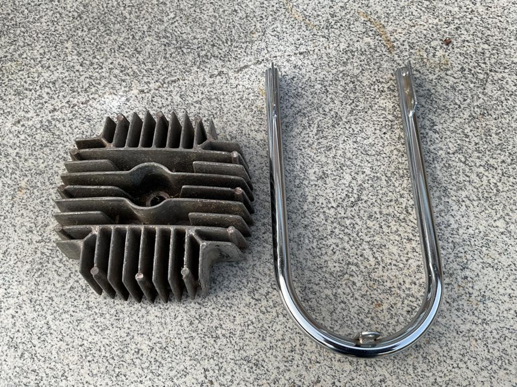 Puch cilinderkop plus spartbord houder, Fietsen en Brommers, Brommeronderdelen | Puch, Ophalen of Verzenden, Gebruikt, Overige typen