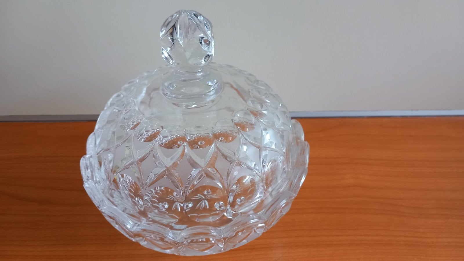 Kristallen schaal met deksel - Dia 165mm, Hoogte 180mm, Antiek en Kunst, Antiek | Glas en Kristal, Ophalen