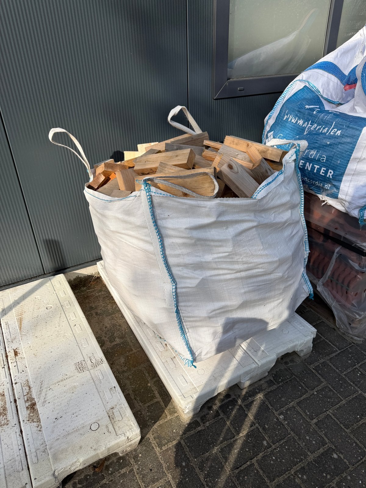 Brandhout in big bag - Diverse houtsoorten, Tuin en Terras, Minder dan 3 m³, Ophalen, Overige houtsoorten, Blokken