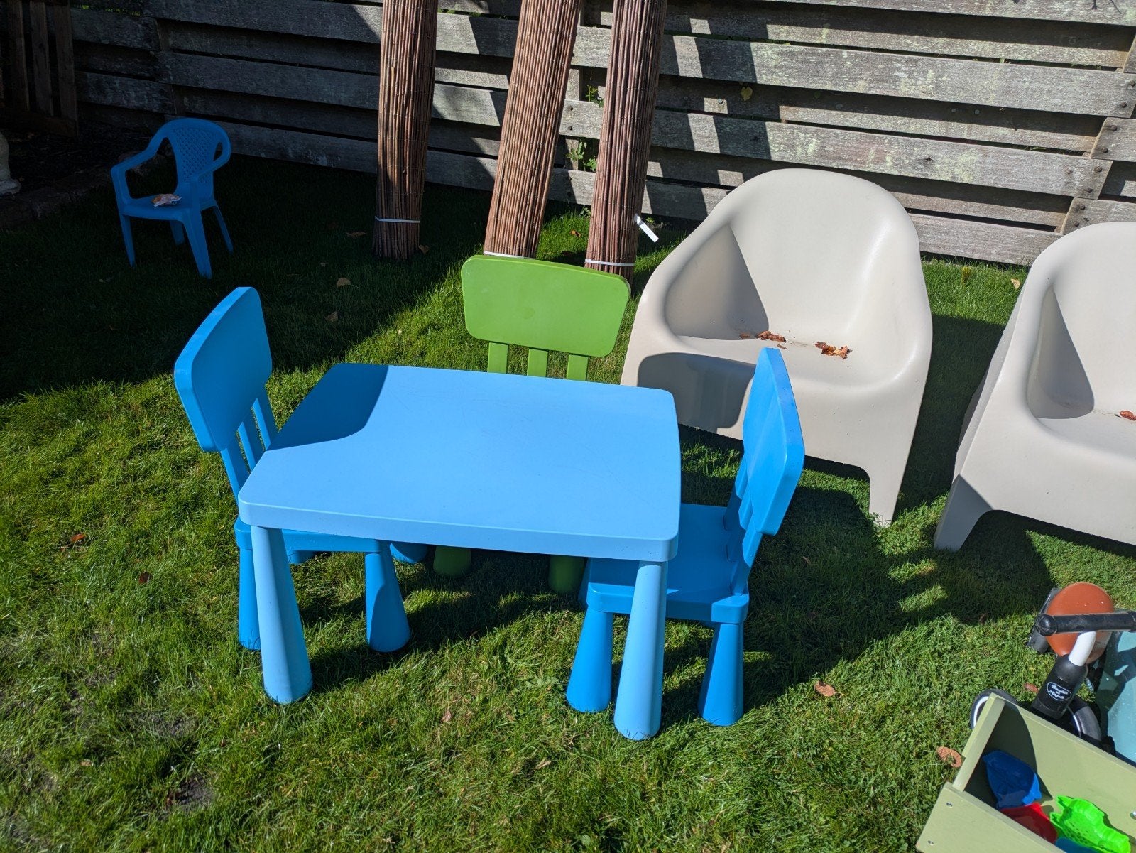 IKEA Mammut kinderstoelen en tafel, Ophalen, Gebruikt, Tafel(s) en Stoel(en)